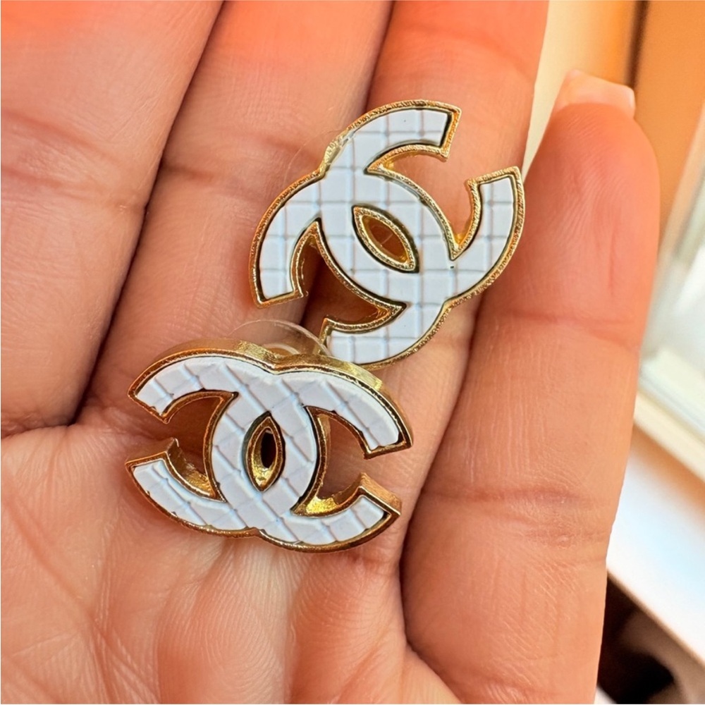 C Gold-Trim White Enamel Interlocking Logo Stud Earrings